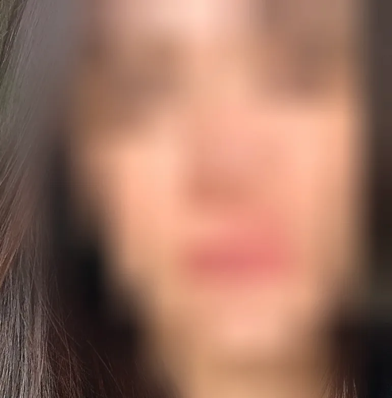 Amina, 36