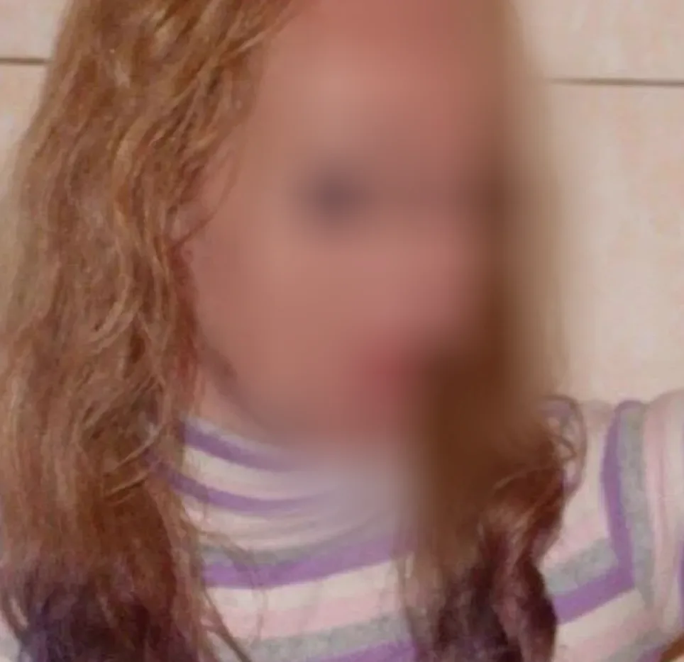 Kirsi, 24