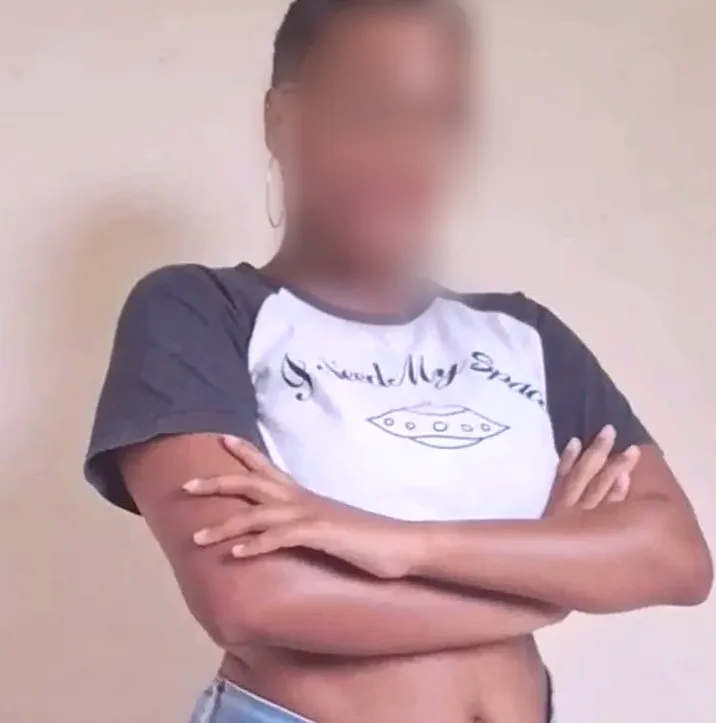 Yasmin, 27